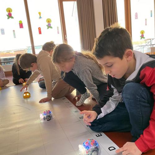 BeeBots und Lego Spike
