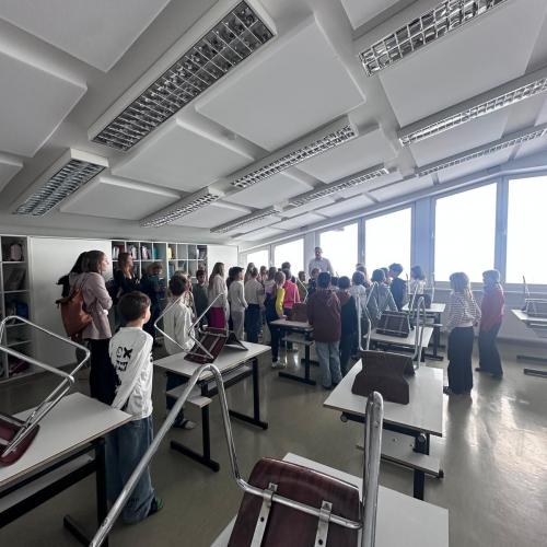 Besichtigung der Schule