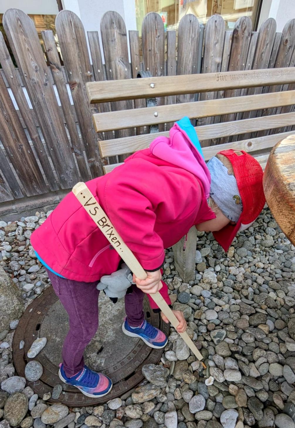 Zange für Müllsammelaktion