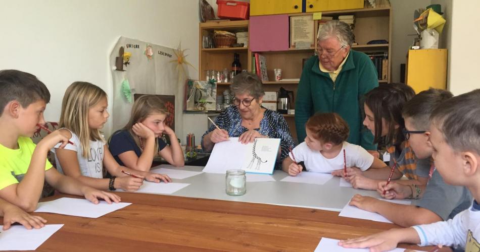 Besuch "Öffentliche Bücherei" 4b