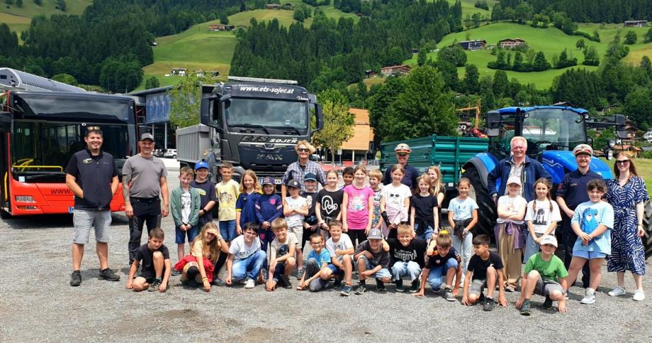 Verkehrserziehung – Verhalten im Bereich von Großfahrzeugen