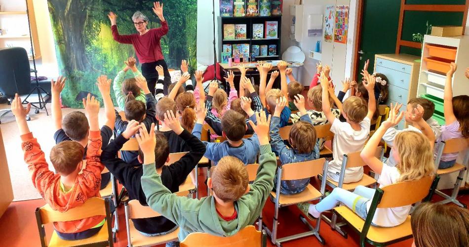 Lesung von Susa Hämmerle, Kinder machen mit